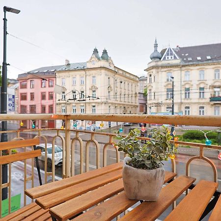 Charming Old Town Family Retreat Appartement Bratislava Buitenkant foto