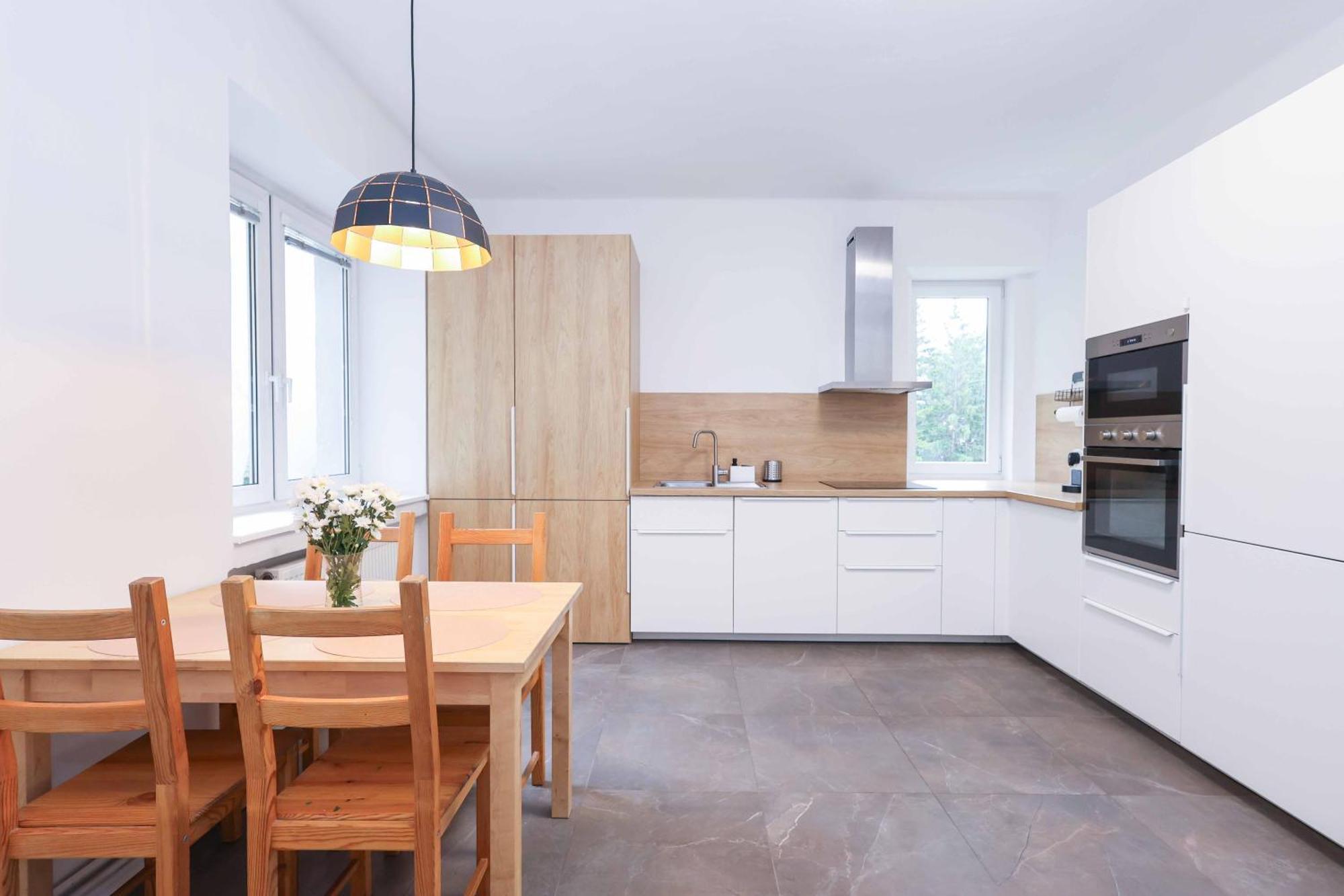 Charming Old Town Family Retreat Appartement Bratislava Buitenkant foto