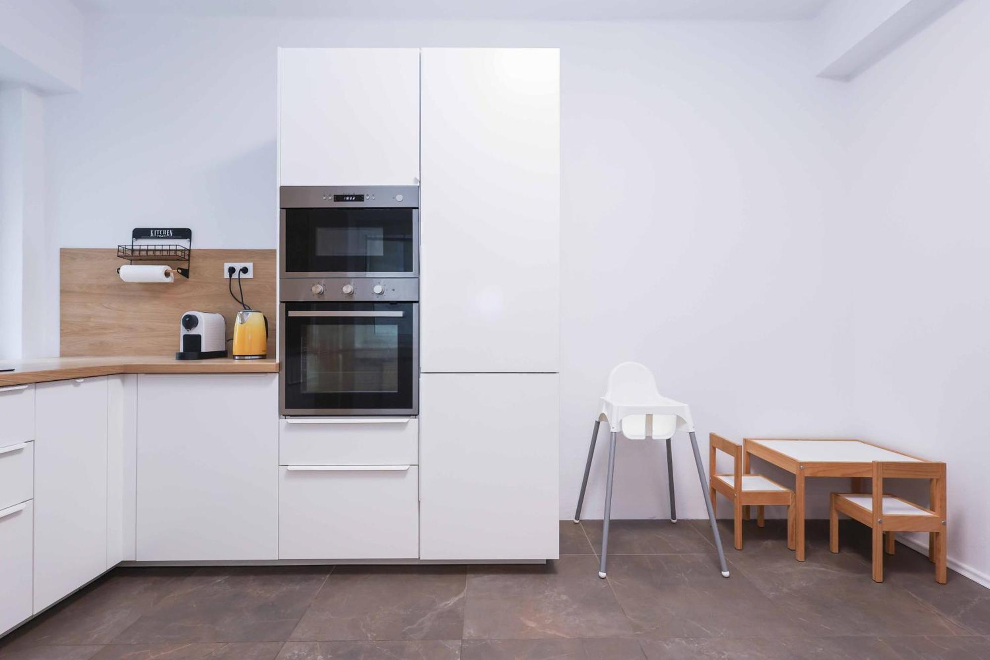 Charming Old Town Family Retreat Appartement Bratislava Buitenkant foto